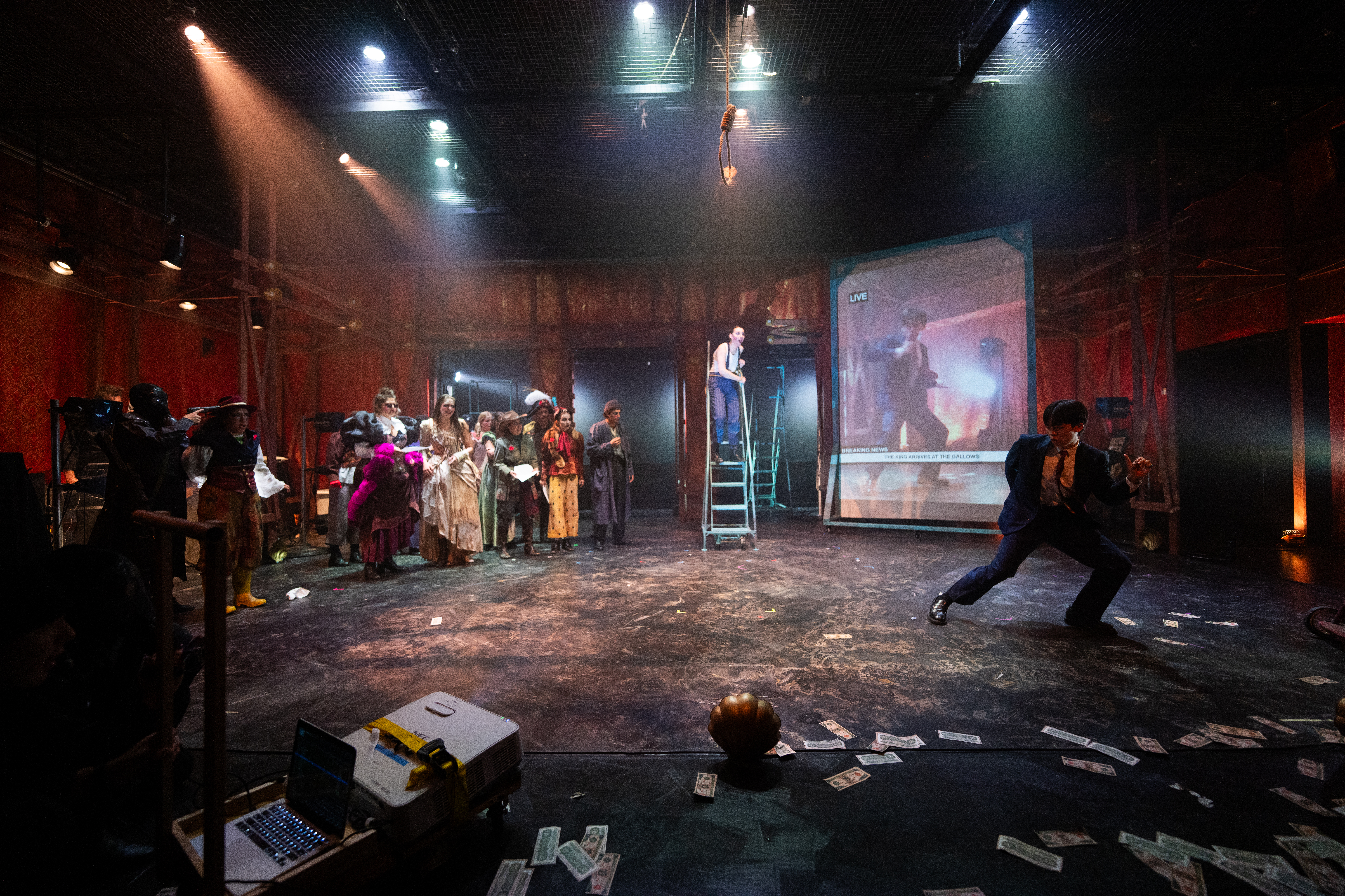 Threepenny Opera Image 2